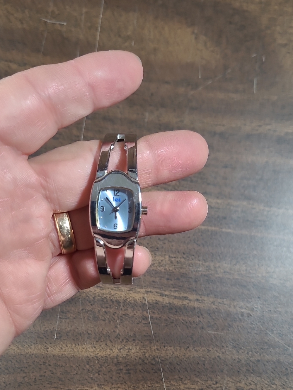 Silver Tone Women's Bracelet Watch with Light Blue Dial (Needs New Battery)